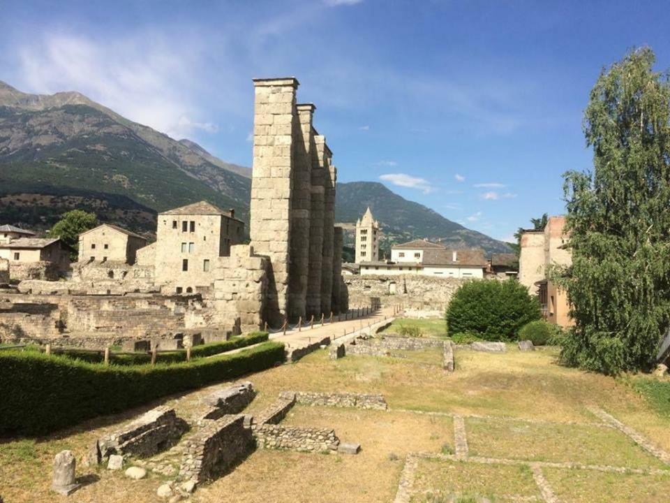 Al Teatro Romano - Cir 0343 Aosta Bagian luar foto